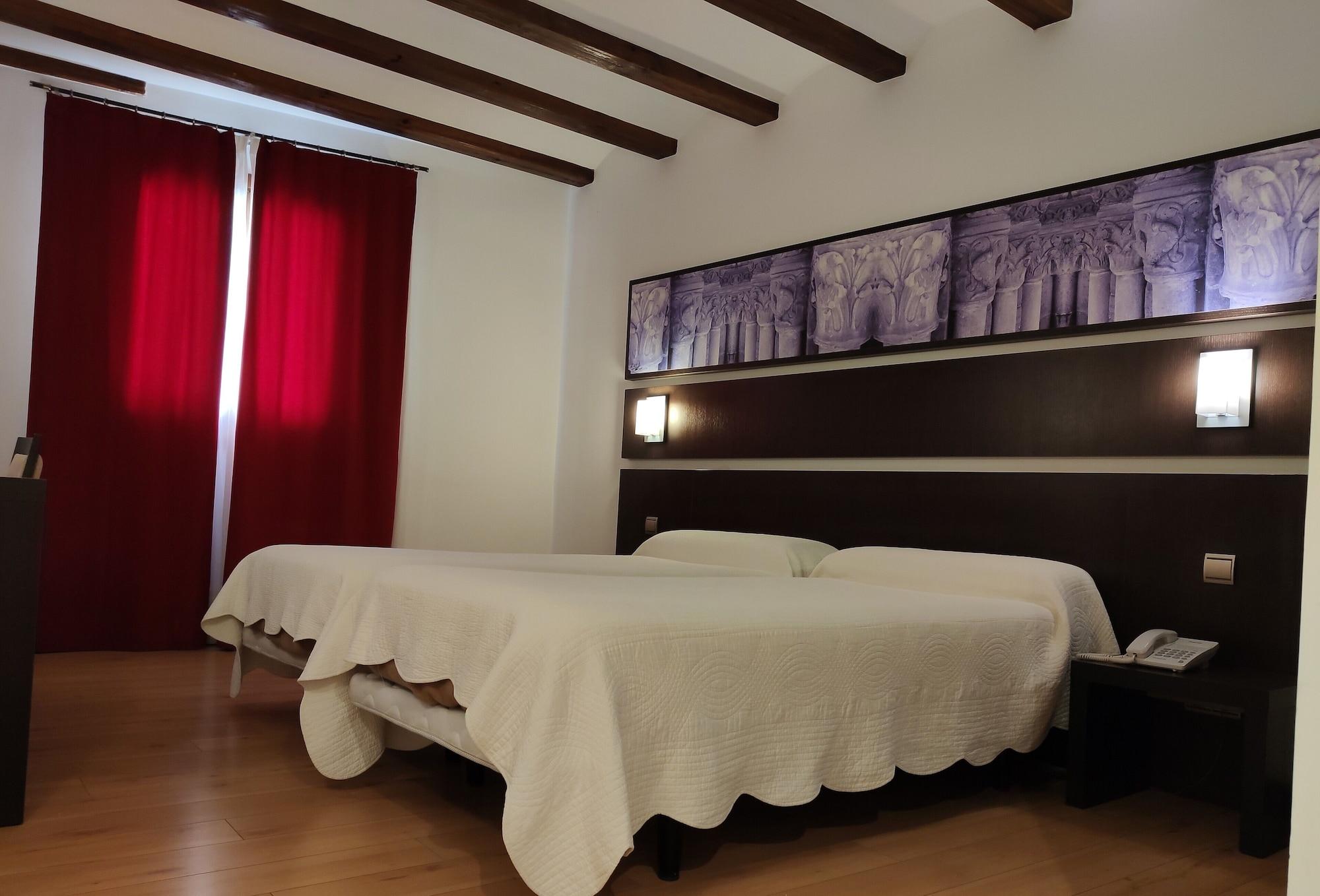 Hotel Rey Sancho Navarrete Exterior photo