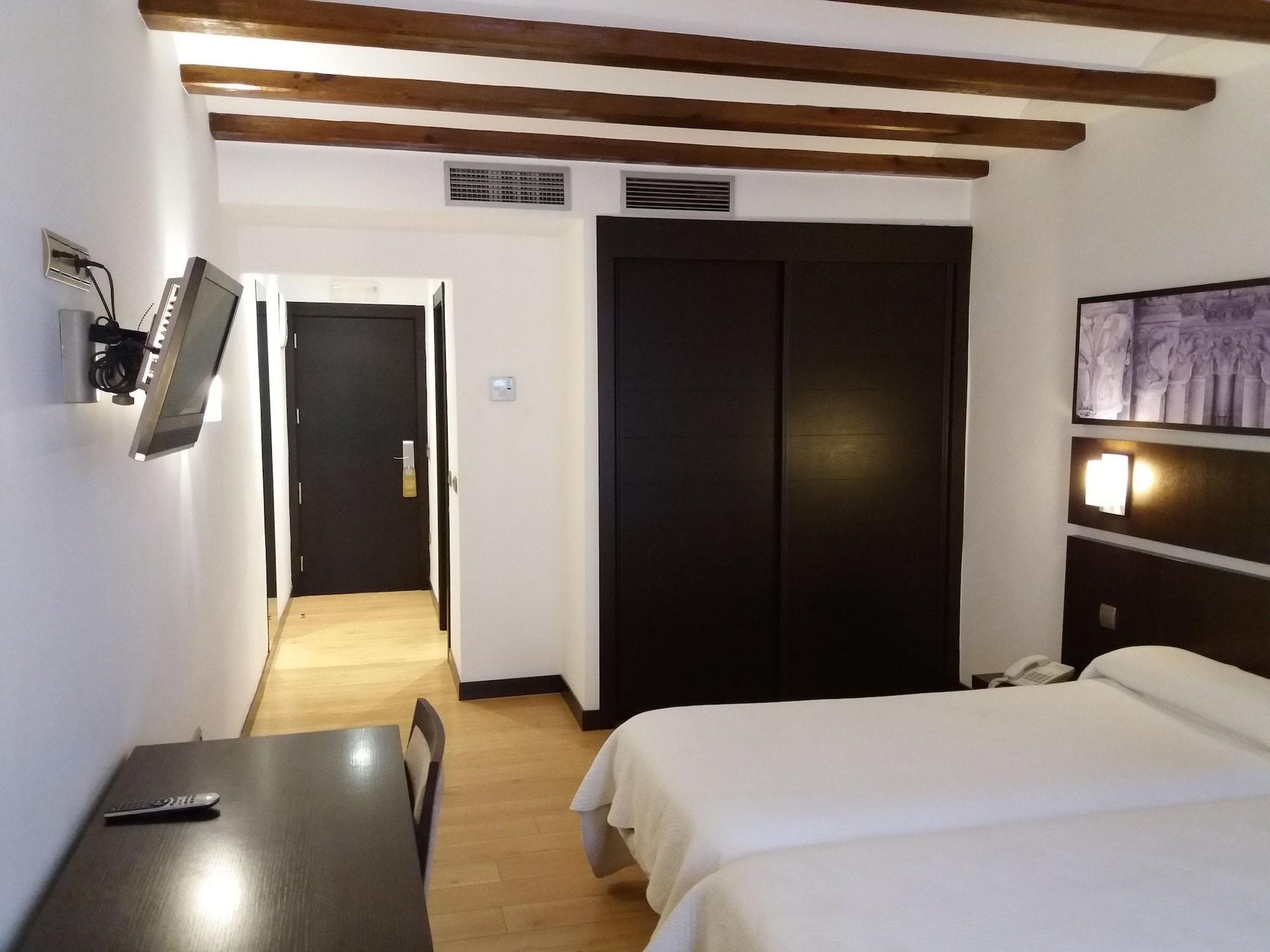 Hotel Rey Sancho Navarrete Exterior photo
